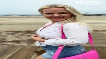 SLIMTHICK VIC NEW VERTICAL POV VIDEO