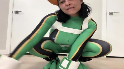 Thick Ebony Cosplay Girl Swallows Your Cum