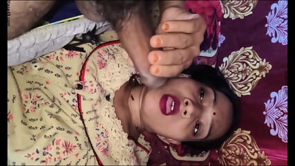 Sexy Desi Bhabhi Blowjob And Fucking Before Sleeping