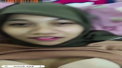 Abg Hijab Ke, Enakan Digoyang