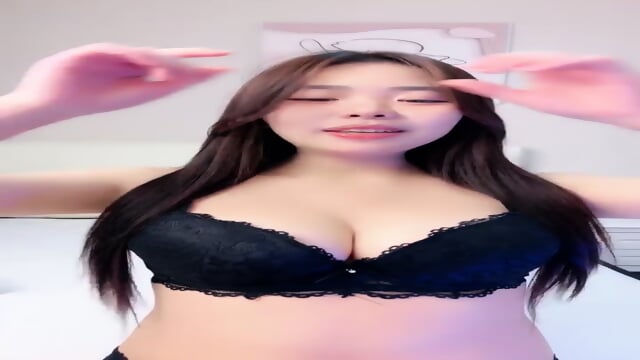 【Aaa露露】爽乳学妹_超美！丰乳肥臀肉欲满满_跳蛋自慰喷了_1