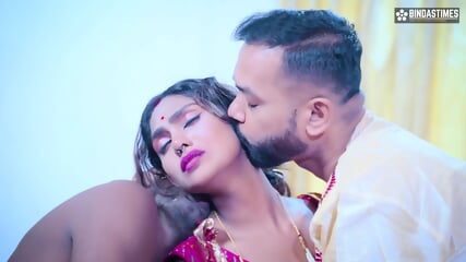 Tharki Jamindar Babu Ne Apne Naukar Ke Biwi Ke Sath Kia Kand Aur Khub Pela ( Hindi Audio )(2160p).mp4