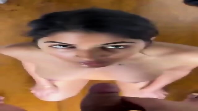 Cute Indian Babe Boyfriend’s Piss in Mouth