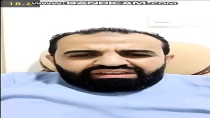 فضيحة حسين احمد متحول جنسي بمارس العادة السرية عيب عليه