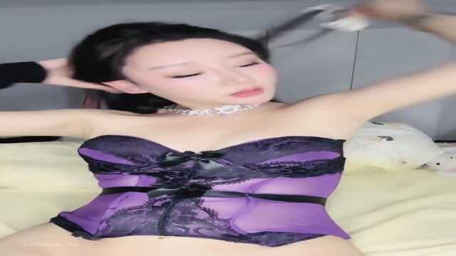 【私人尤物】夜店DJ女神_九头身尤物大长腿扒穴自慰尿尿_2