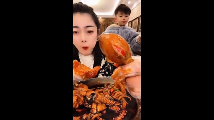 Giantess Chinese Girl Mukbang Vore