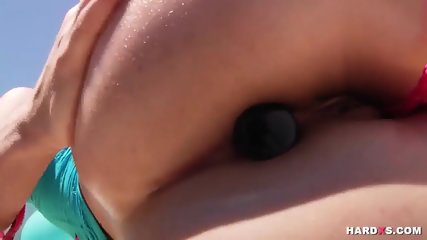 Babeï¿½s Ass Yearns For A Long Dong