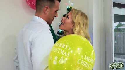 Madison Summers Got Fucked By Santa’s Huge Cock