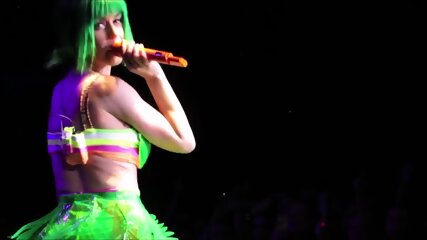 Katy Perry 🍑 By DJ On 10-12-21