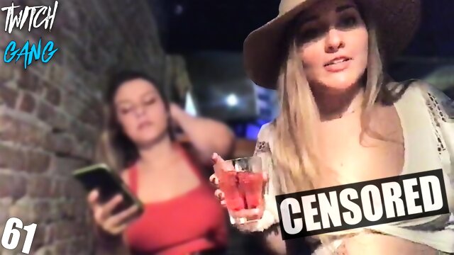 Twitch Flash Boobs