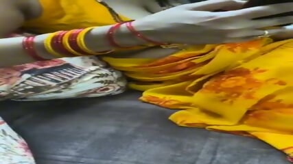Sexy Big Boob Bhabhi In Yellow Saree Seducing Devar 1080P