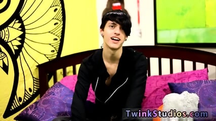 Gay Twinks And Daddies Milwaukee Wisconsin Local Jae Landen Gives Us A Good Interview.